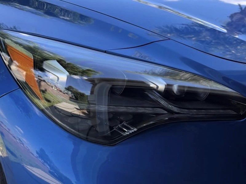 Sedan Headlight — after restoration
